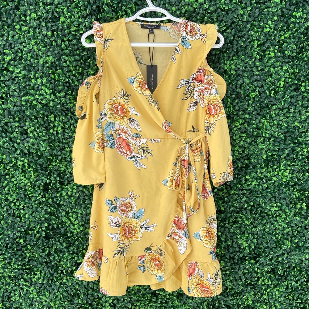 NWT Floral Yellow Romeo & Juliet Long Sleeve Dress